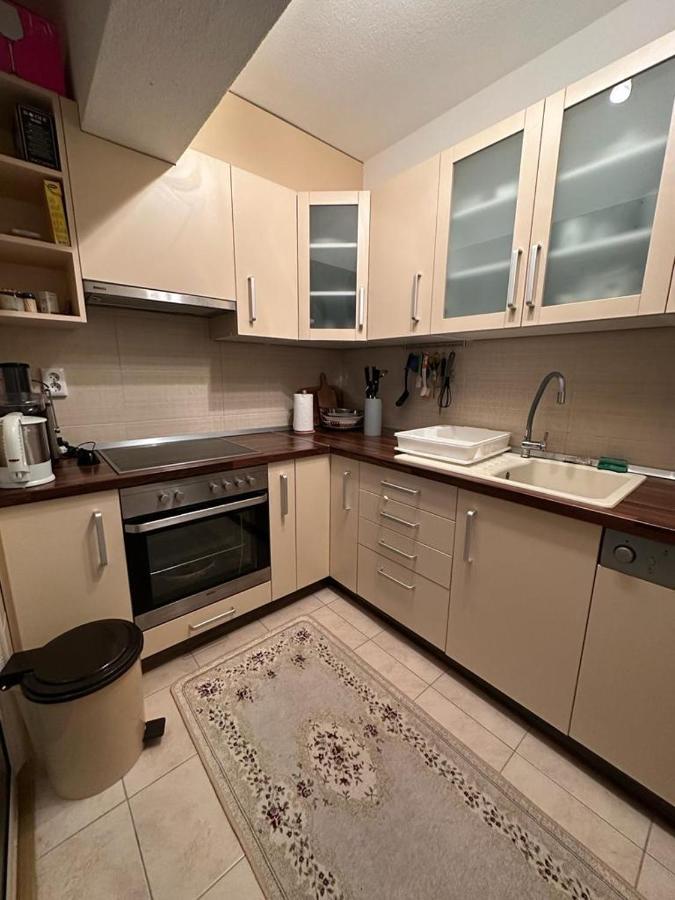리브노 Apartman Jaca 아파트 외부 사진
